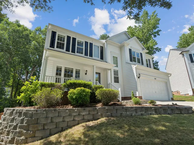 $735,000 | 104 Pellinore Court, Cary, NC 27513