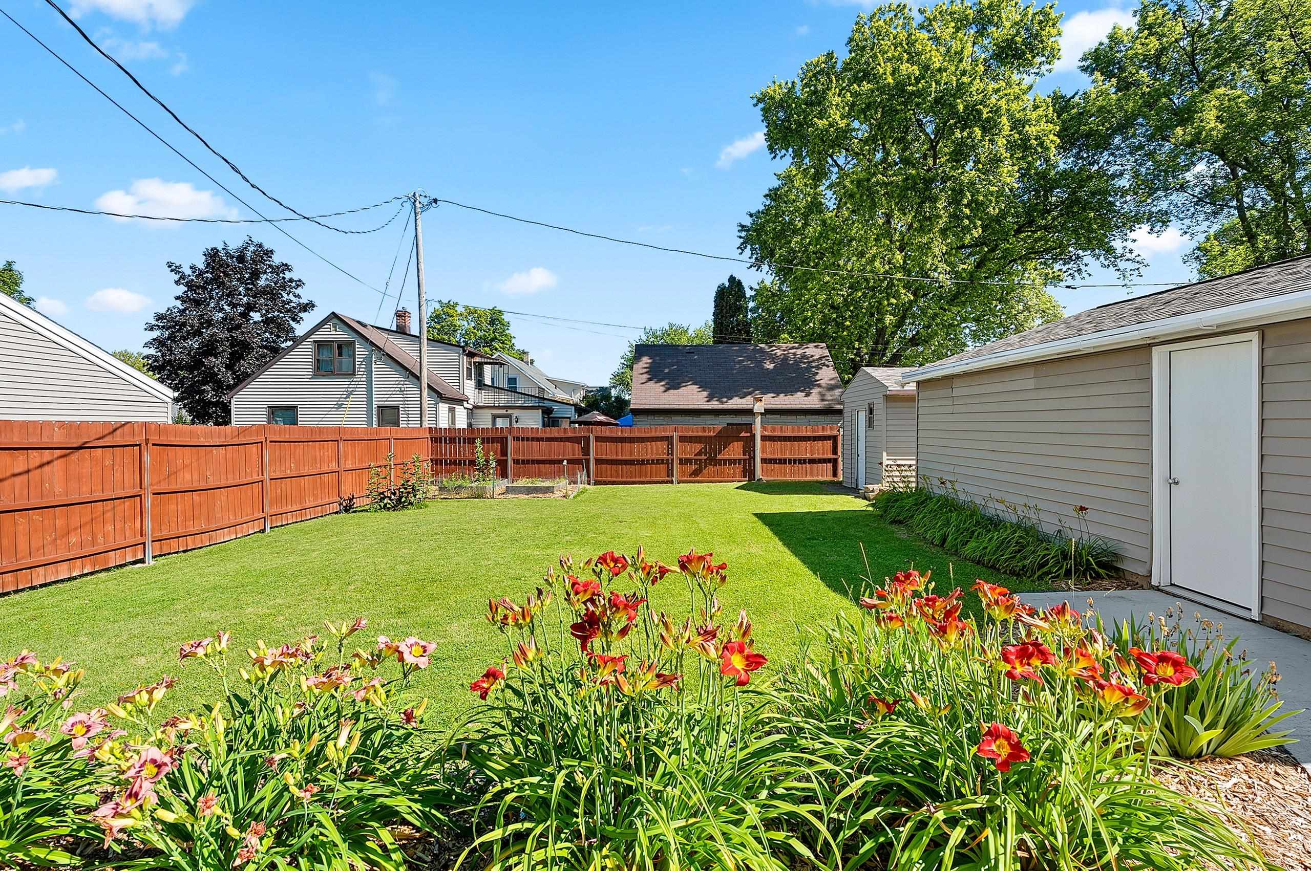 712 East 3rd Street Kimberly, WI 54136 - Photo 35 of 45