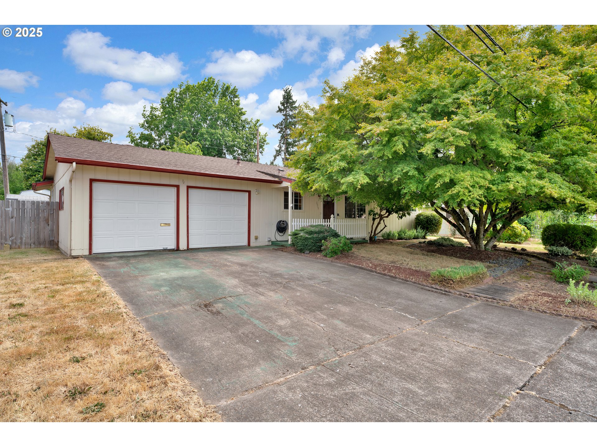 2919 Oak Street Southeast Albany, OR 97322 - Photo 1 of 36