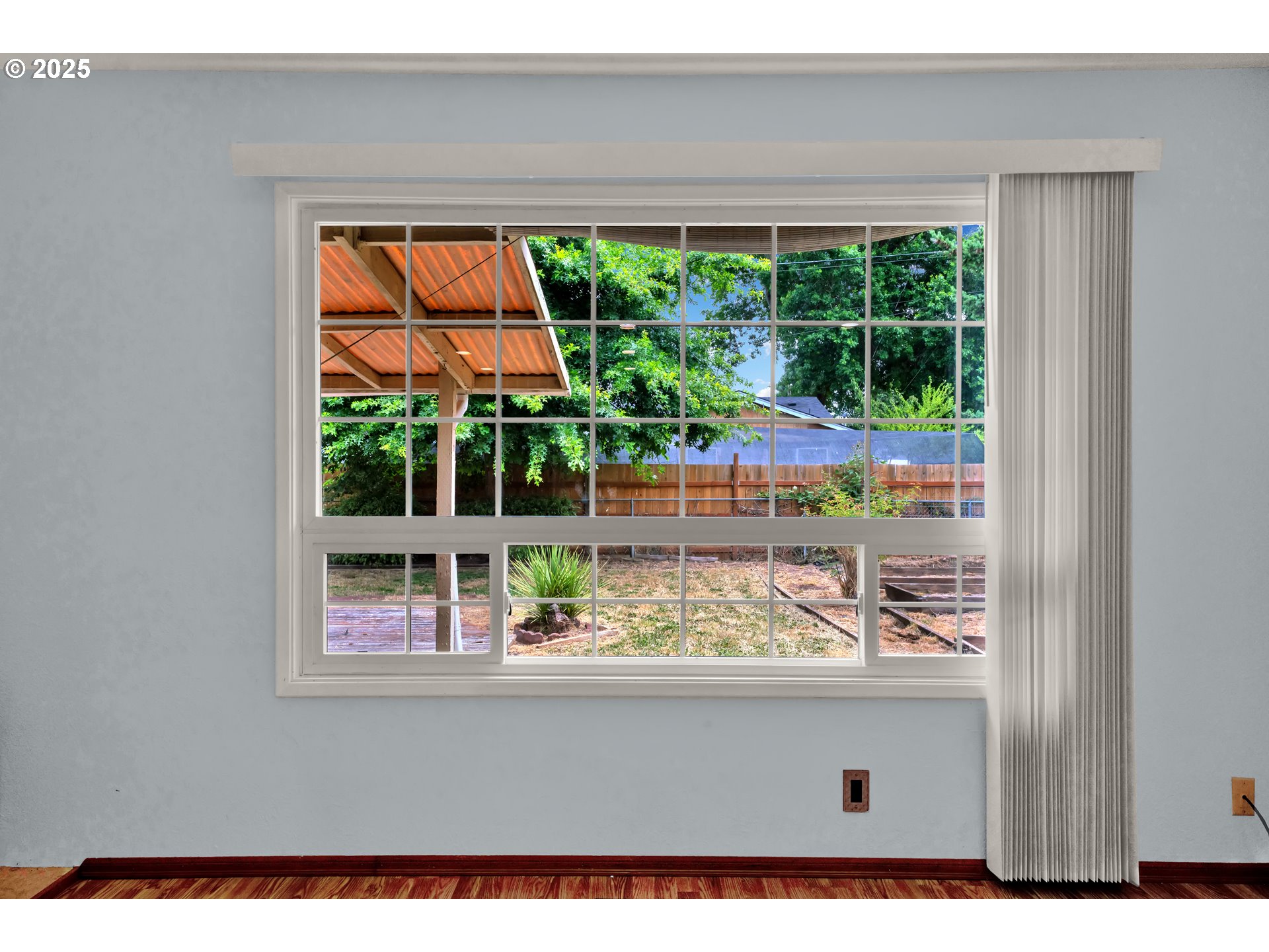 2919 Oak Street Southeast Albany, OR 97322 - Photo 13 of 36 a picture of a bench and window