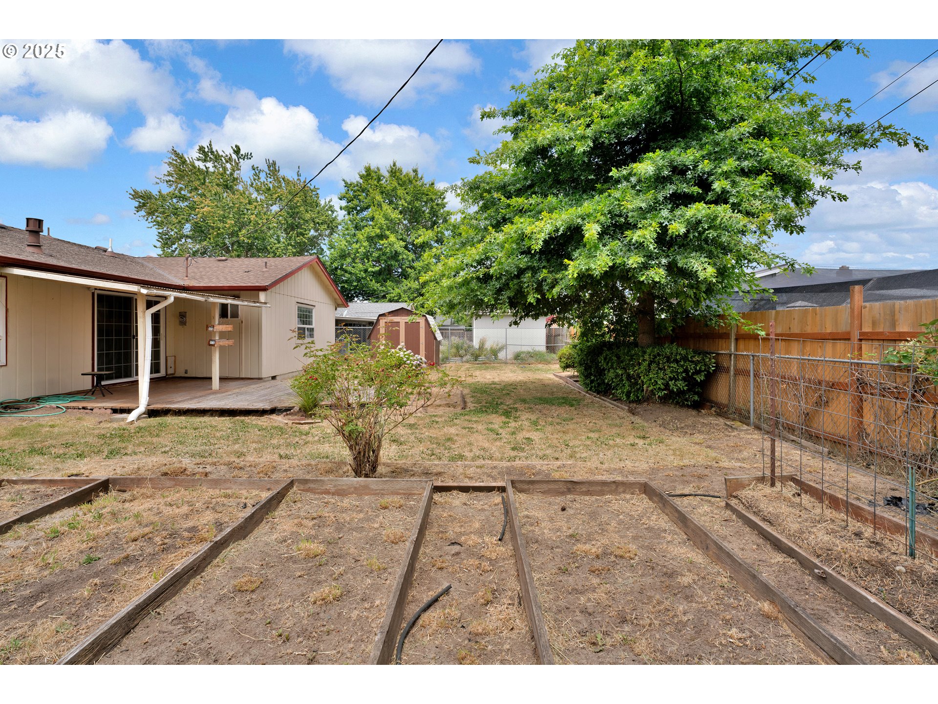 2919 Oak Street Southeast Albany, OR 97322 - Photo 35 of 36 a view of outdoor space and yard