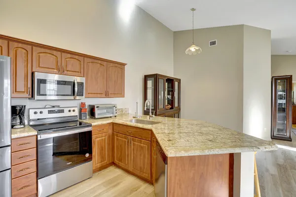 $2,500 | 10769 Pelican Drive, Wellington, FL 33414