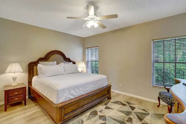 $2,500 | 10769 Pelican Drive, Wellington, FL 33414