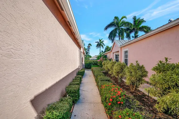 $2,500 | 10769 Pelican Drive, Wellington, FL 33414