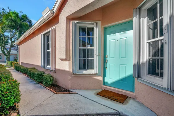 $2,500 | 10769 Pelican Drive, Wellington, FL 33414