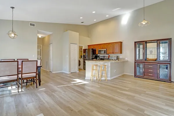 $2,500 | 10769 Pelican Drive, Wellington, FL 33414