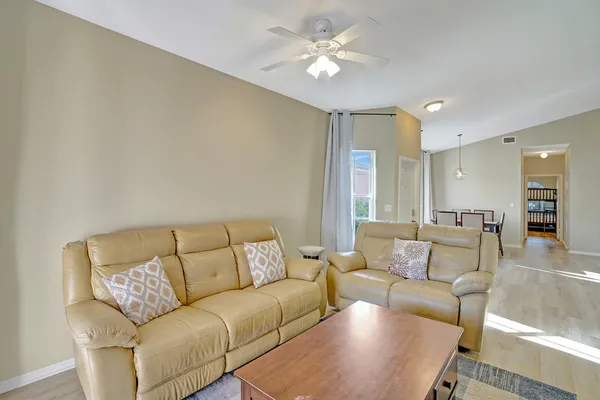 $2,500 | 10769 Pelican Drive, Wellington, FL 33414