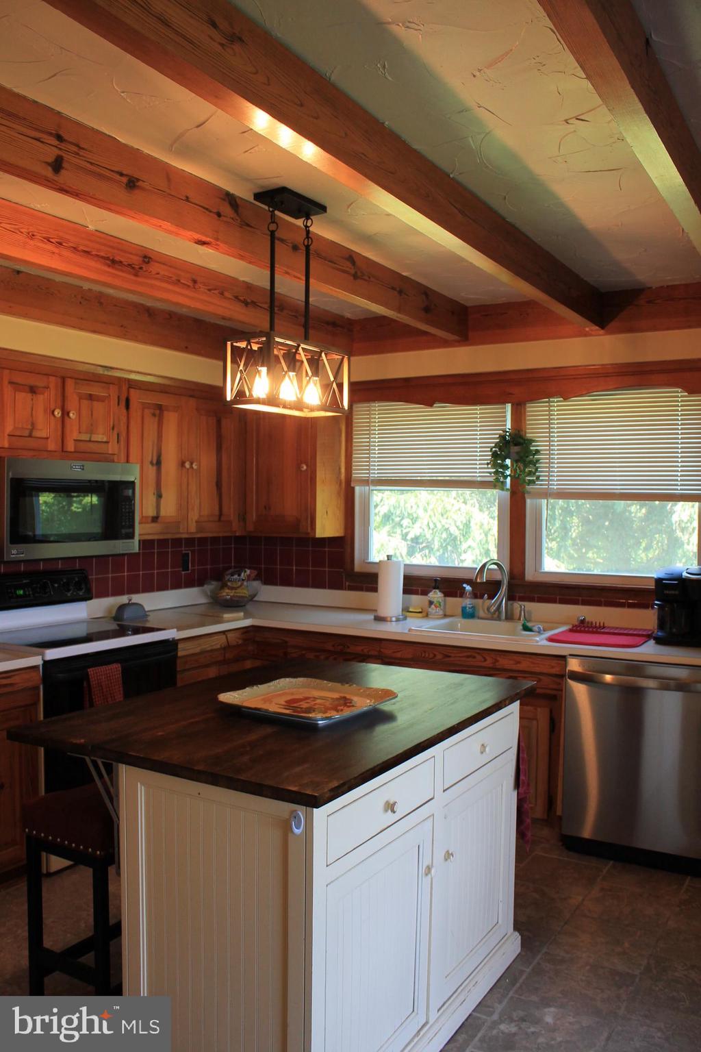 1615 Pleasant View Road Mount Jackson, VA 22842 - Photo 28 of 131 Kitchen