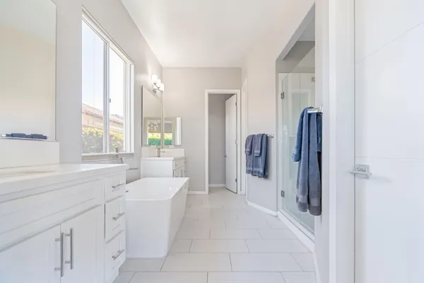 $895,000 | 2 Pyramid Lake Court, Rancho Mirage, CA 92270