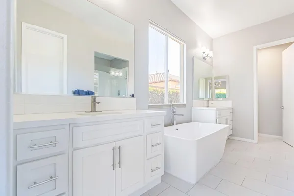 $895,000 | 2 Pyramid Lake Court, Rancho Mirage, CA 92270