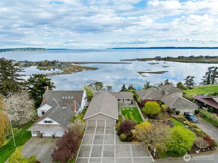 $1,450,000 | 2368 Soundview Drive, Langley, WA 98260