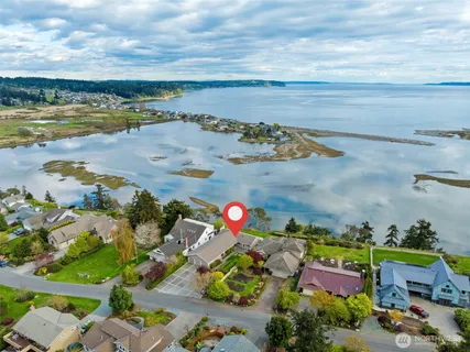 $1,450,000 | 2368 Soundview Drive, Langley, WA 98260