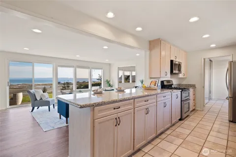 $1,450,000 | 2368 Soundview Drive, Langley, WA 98260