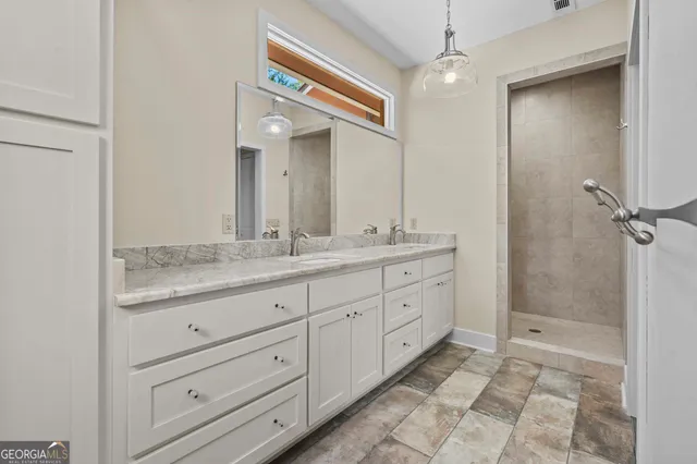 $575,000 | 420 Hidden Acres Lane, Clayton, GA 30525