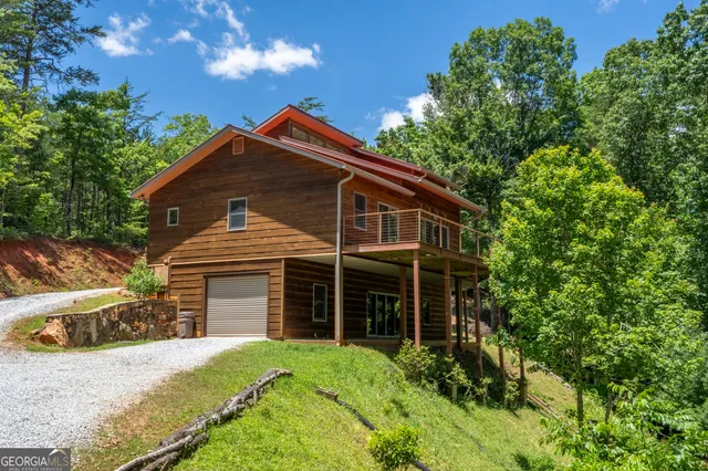 $575,000 | 420 Hidden Acres Lane, Clayton, GA 30525