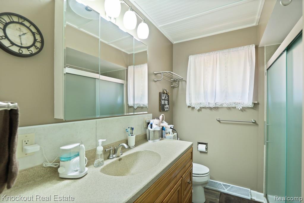 1585 South Reese Road Reese, MI 48757 - Photo 24 of 66