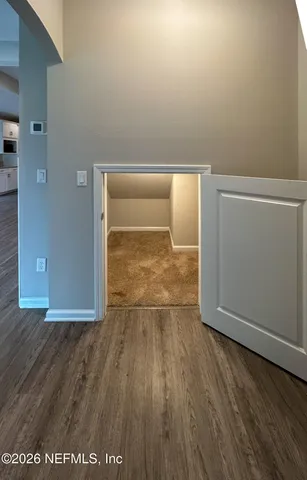 an empty room with a empty space