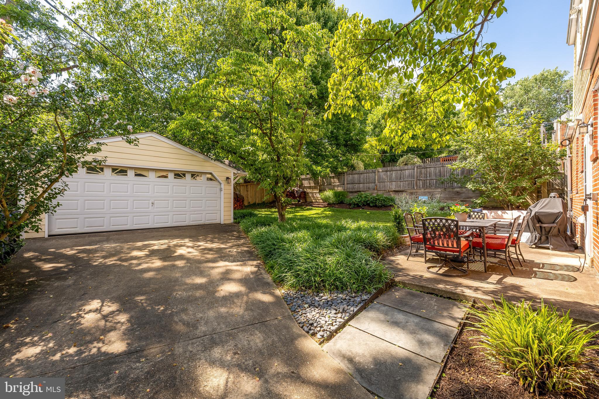 2832 Summerfield Road Falls Church, VA 22042 - Photo 34 of 43