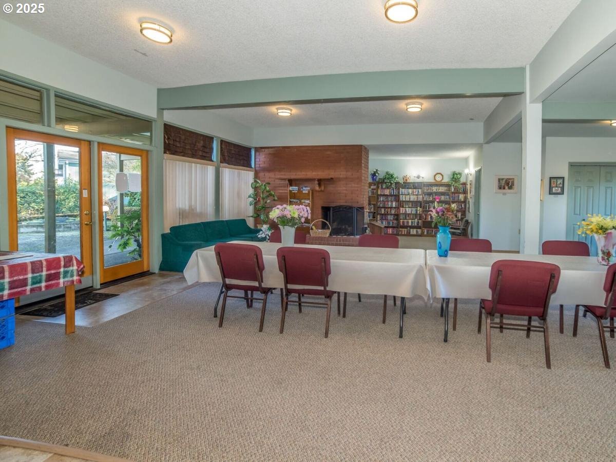 2150 Laura Street, Unit 213 Springfield, OR 97477 - Photo 38 of 43