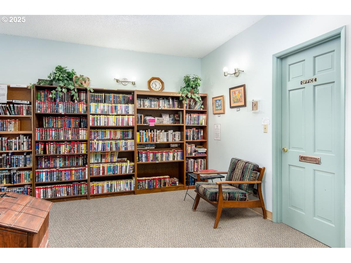 2150 Laura Street, Unit 213 Springfield, OR 97477 - Photo 41 of 43