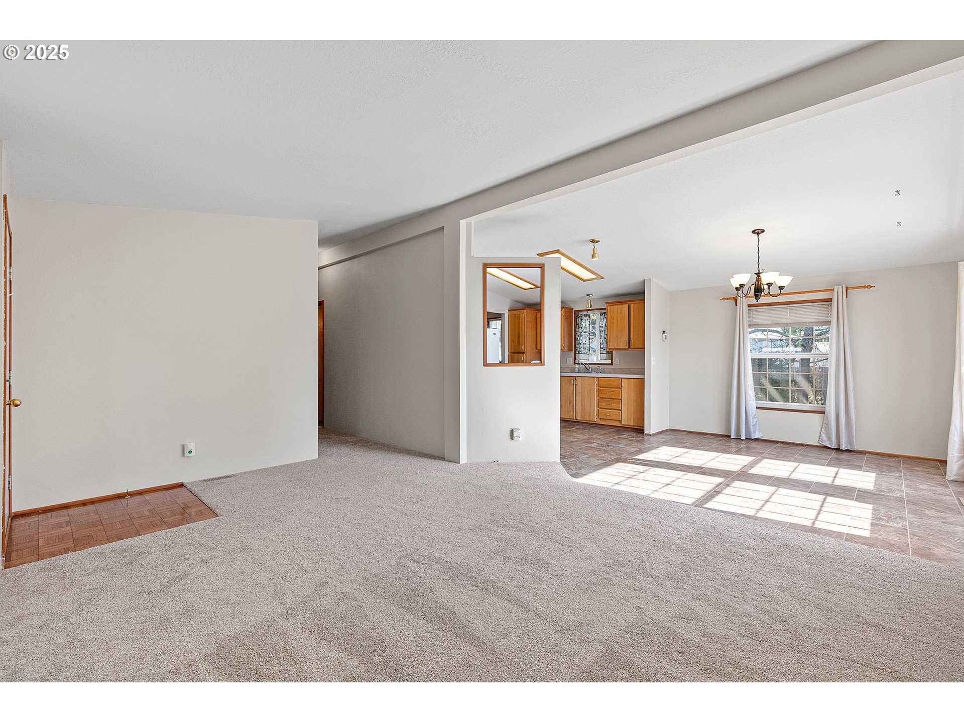 2150 Laura Street, Unit 213 Springfield, OR 97477 - Photo 8 of 43 Living Room/Dining Room