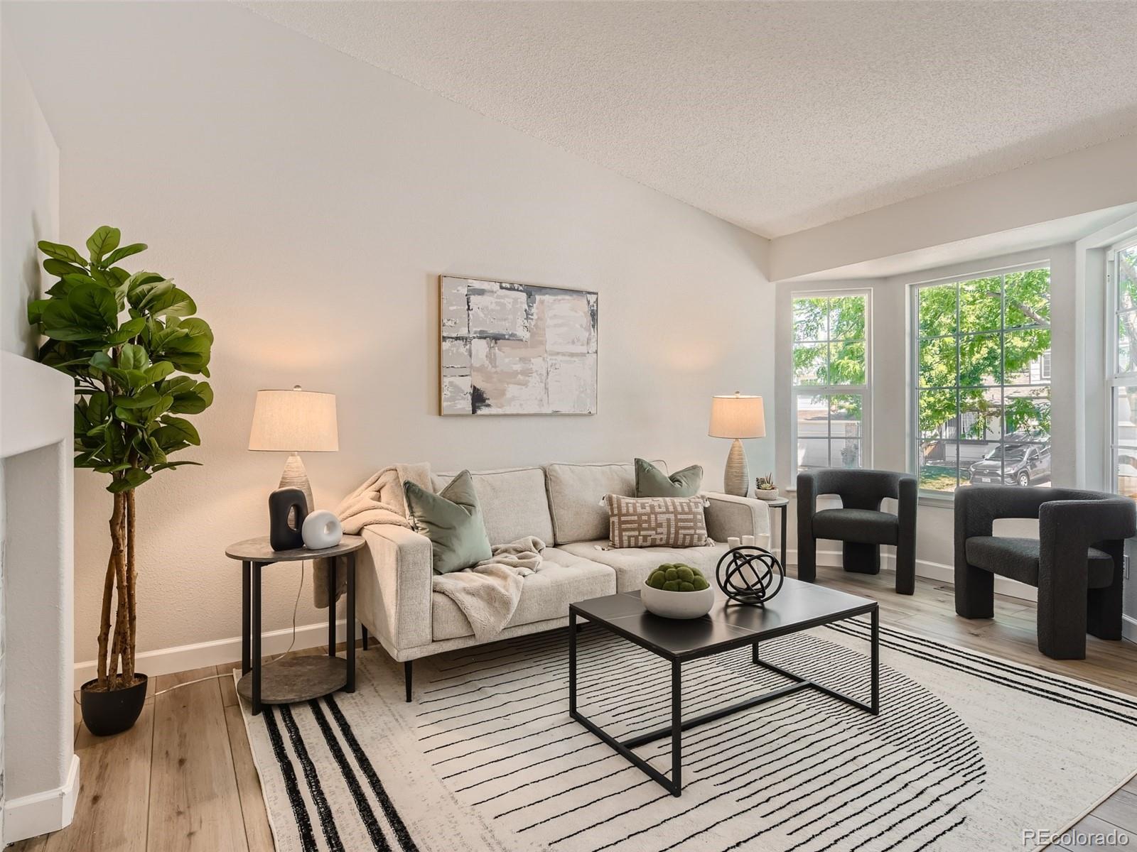 9573 South Castle Ridge Circle Highlands Ranch, CO 80129 - Photo 4 of 24