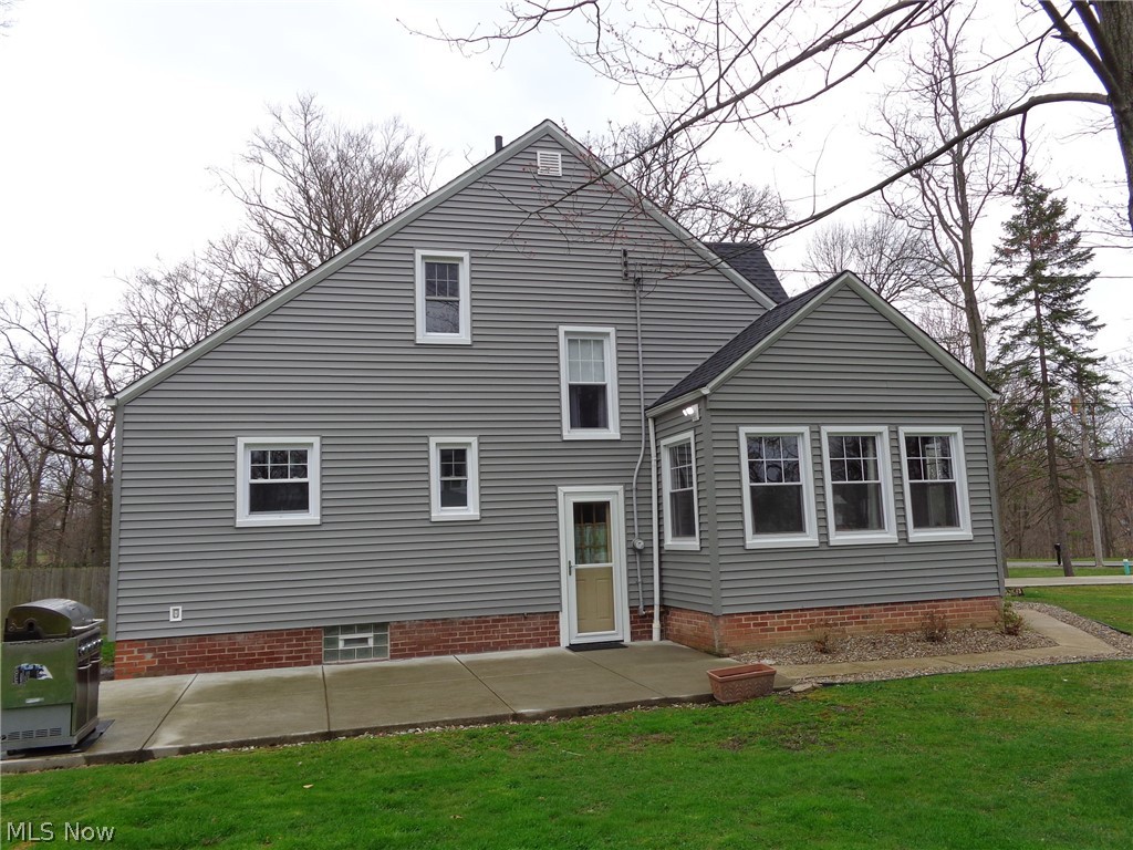 2560 Hillside Road Independence, OH 44131 - Photo 2 of 32 Gallery Image 2