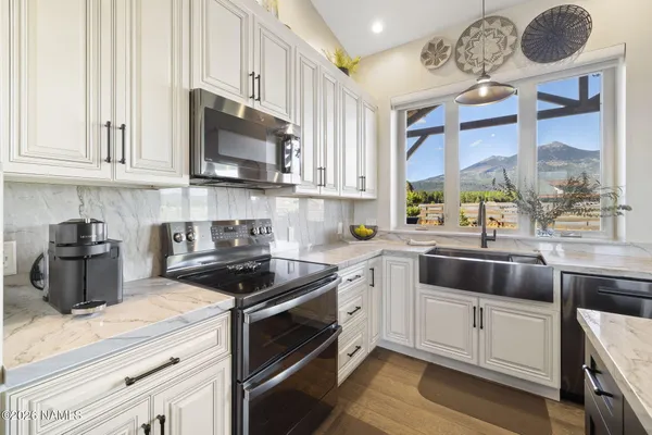 $1,350,000 | 4811 West Laskin Trail, Flagstaff, AZ 86001