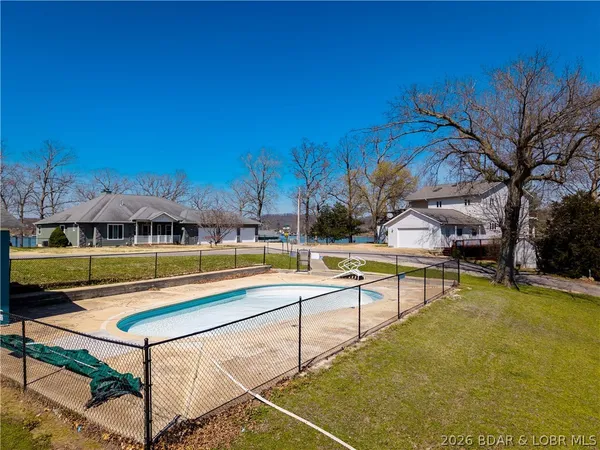 $949,000 | 162 Christenson Drive, Climax Springs, MO 65324