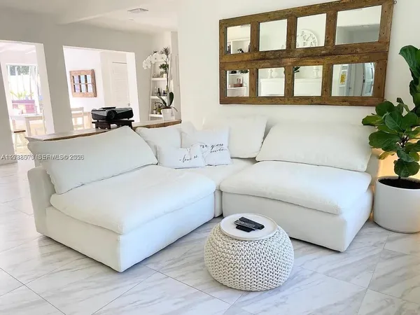 $6,950 | El Portal, El Portal, FL 33138