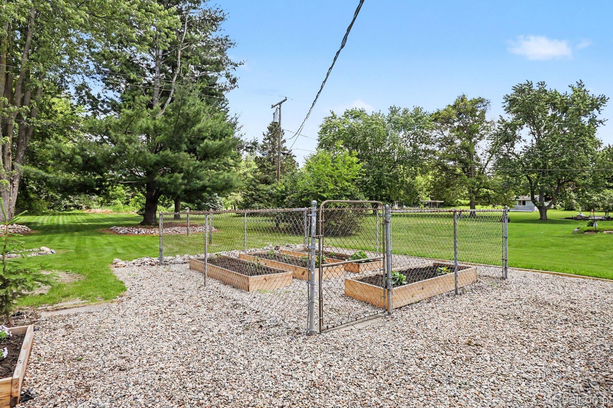 74600 Nordman Court Romeo, MI 48065 - Photo 24 of 32 025_file_3778.jpg