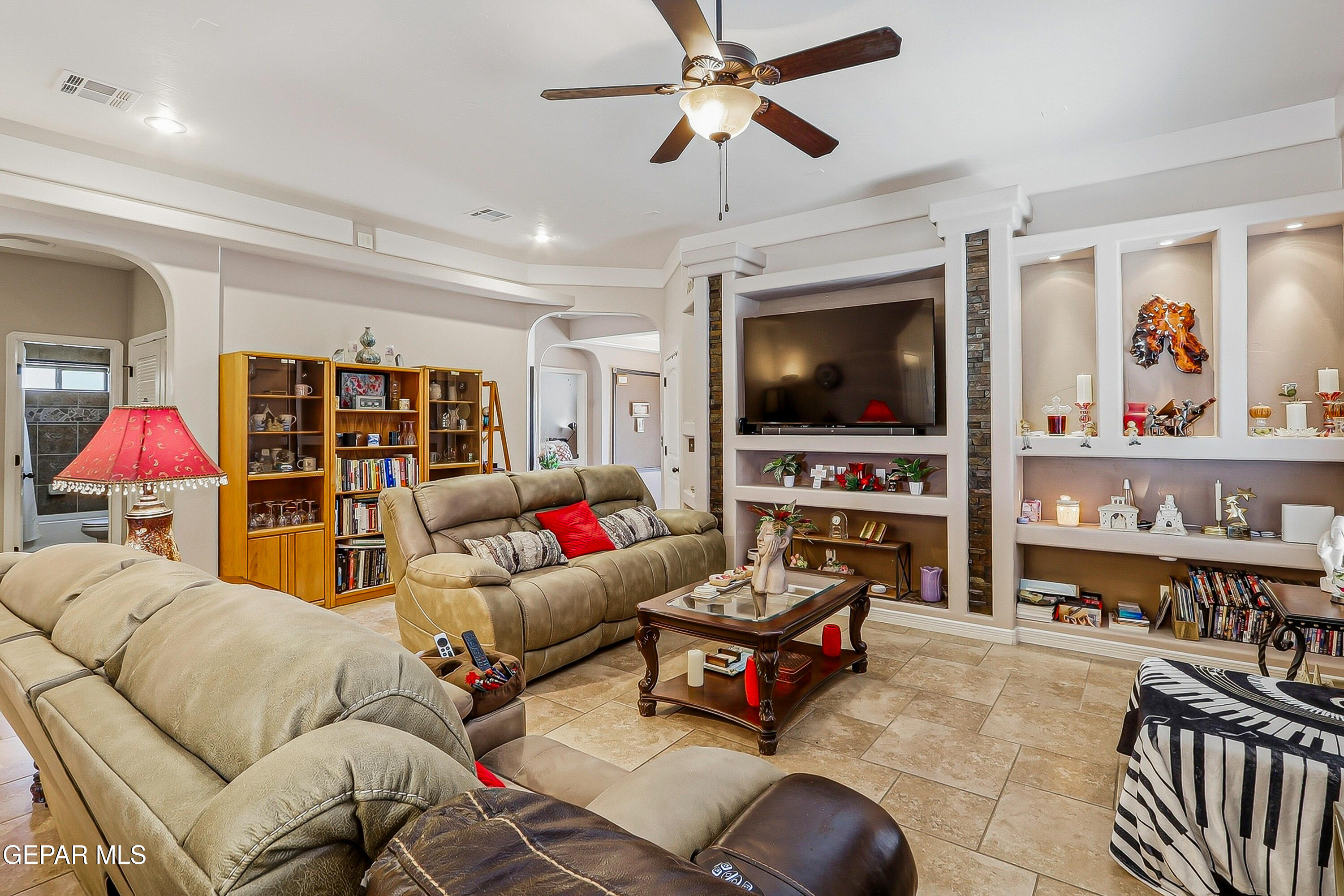 14211 Rattler Point Drive El Paso, TX 79938 - Photo 4 of 20 17-print-IMG_7889