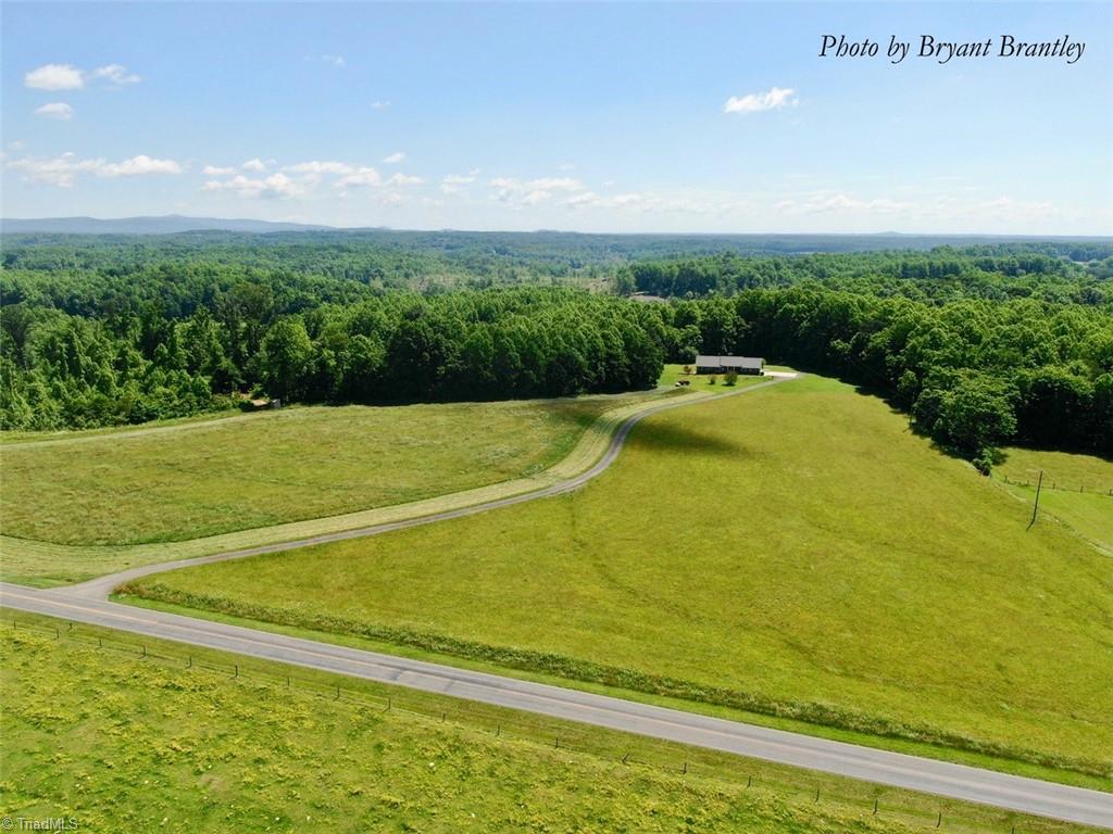 332 Albion Church Road Mount Airy, NC 27030 - Photo 4 of 42 Gallery Image 4