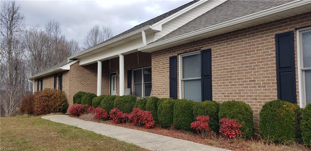 332 Albion Church Road Mount Airy, NC 27030 - Photo 7 of 42 Gallery Image 7