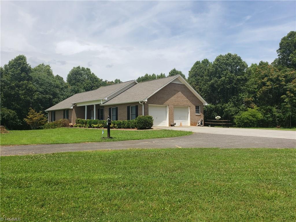 332 Albion Church Road Mount Airy, NC 27030 - Photo 10 of 42 Gallery Image 10