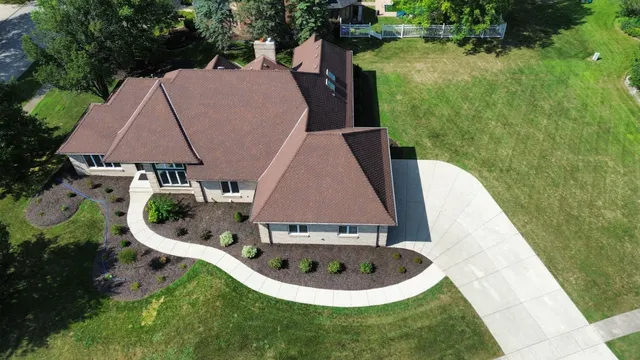 $750,000 | 12657 Lake View Drive, Orland Park, IL 60467