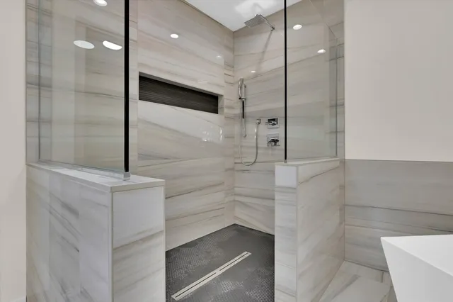 $750,000 | 12657 Lake View Drive, Orland Park, IL 60467