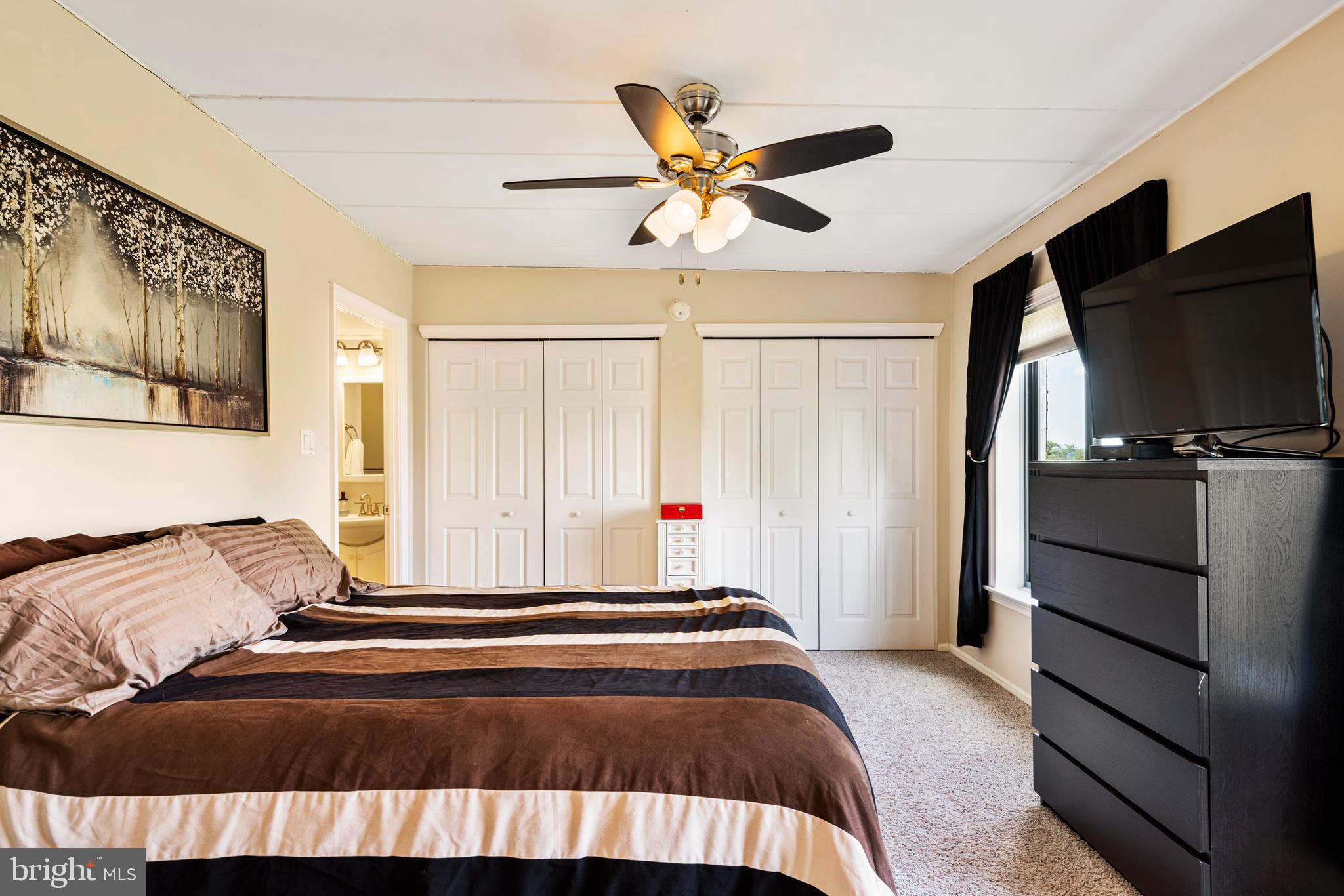 263 East Village Road Southampton, PA 18966 - Photo 11 of 18 Gallery Image 11