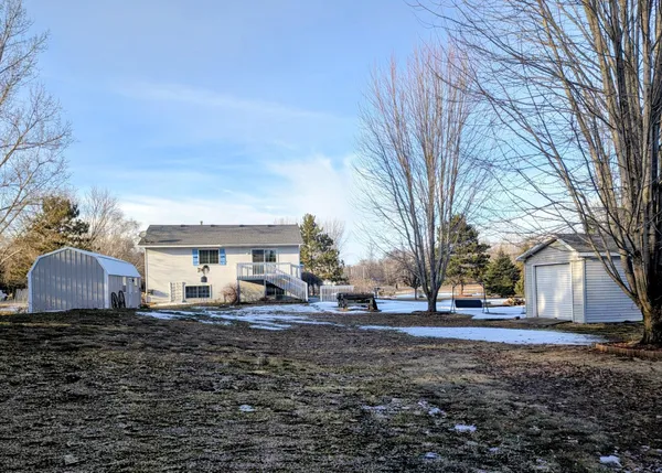 $349,900 | 40925 Fenian Way, North Branch, MN 55056