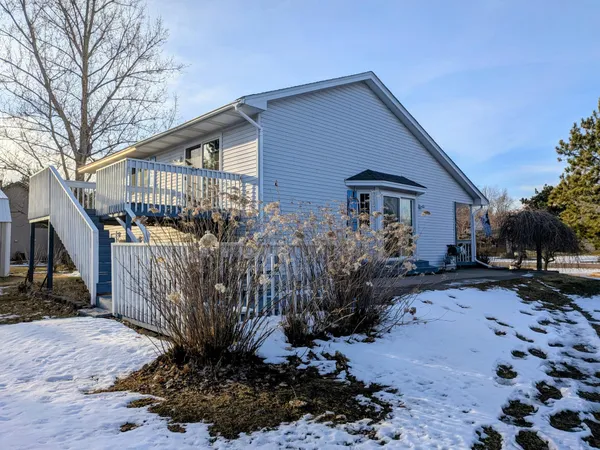 $349,900 | 40925 Fenian Way, North Branch, MN 55056