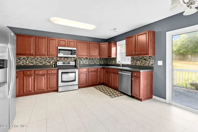 $300,000 | 71 Havistock Court, Cameron, NC 28326