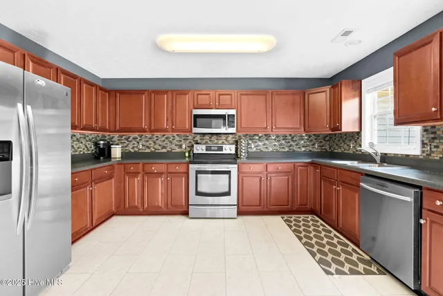 $300,000 | 71 Havistock Court, Cameron, NC 28326