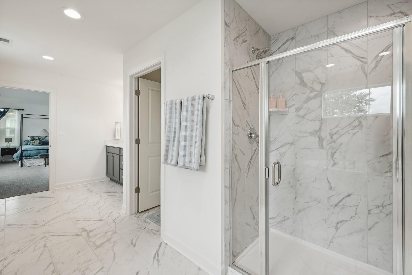 2708 Harbor Court Delavan, WI 53115 - Photo 19 of 33 Primary Shower