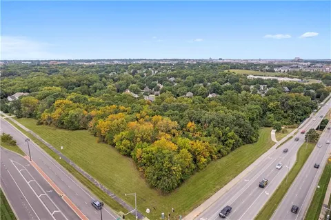 $1,200,000 | 5500 West 127th Street, Overland Park, KS 66209