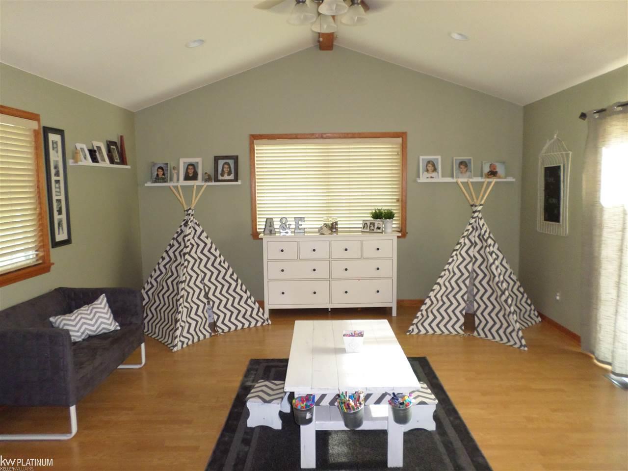 6369 Swartout Road Algonac, MI 48001 - Photo 27 of 90 31300892-28.JPG