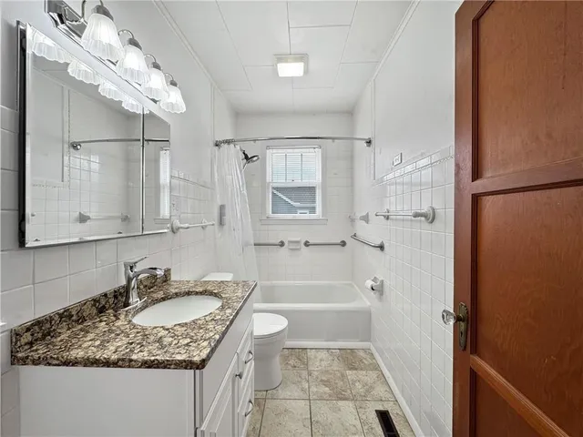 $245,000 | 737 Washington Street, Weston, MO 64098