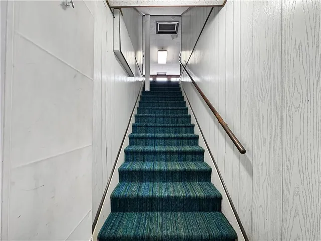 $245,000 | 737 Washington Street, Weston, MO 64098