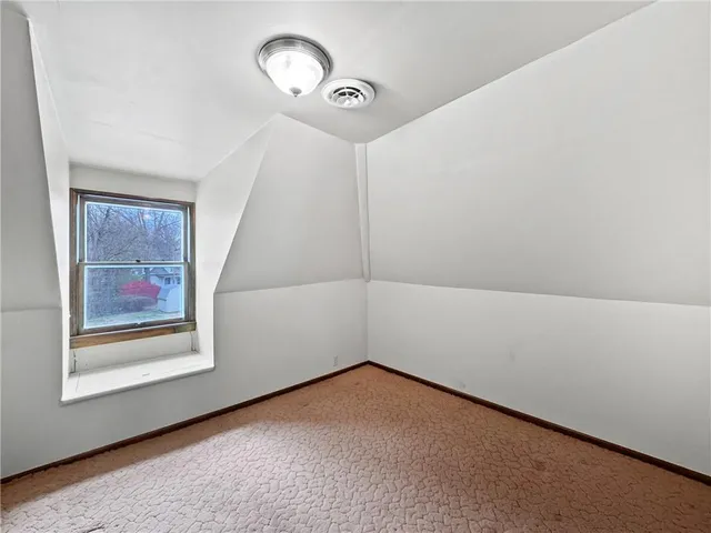 $245,000 | 737 Washington Street, Weston, MO 64098