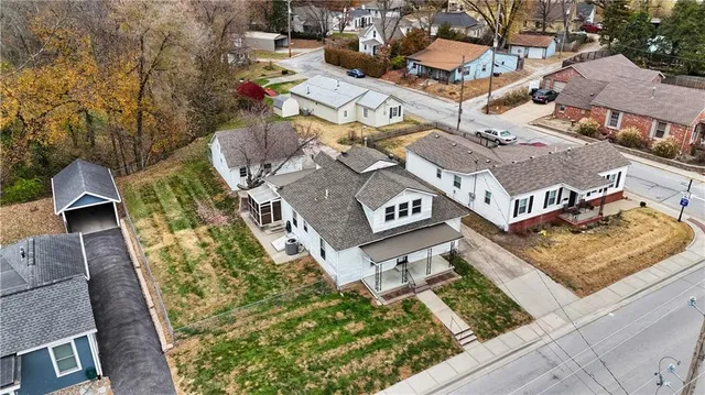 $245,000 | 737 Washington Street, Weston, MO 64098