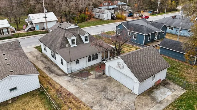 $245,000 | 737 Washington Street, Weston, MO 64098